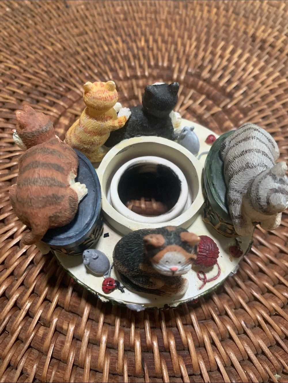 Decorative cat candle topper